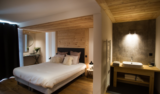 Serre Chevalier Luxury Chalet Rental near the slopes with Nordic bath and concierge service