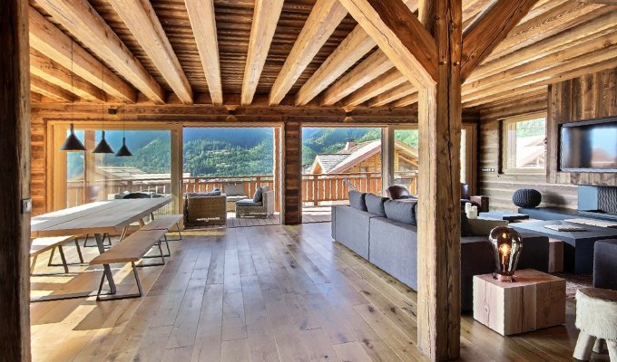 Luxury Chalet Rental near Southern Alps slopes with heated swimming pool, spa and sauna