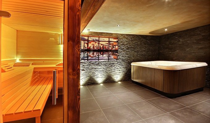 Luxury Chalet Rental near Southern Alps slopes with heated swimming pool, spa and sauna