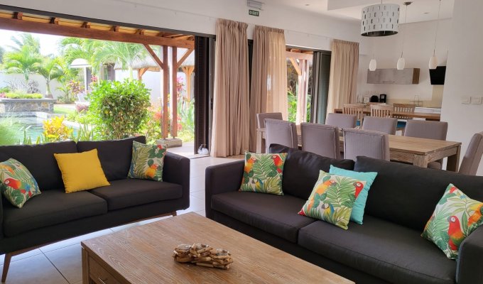 Mauritius Luxury Villa rentals in Pereybere 5 mins driving from the beach