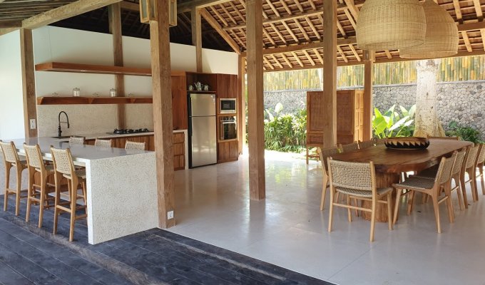 Bali villa with staff and private pool in Uluwatu a few minutes walk from the beach