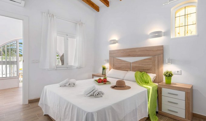 3 bedroom Calpe Costa Blanca villa rental with private pool near the beach