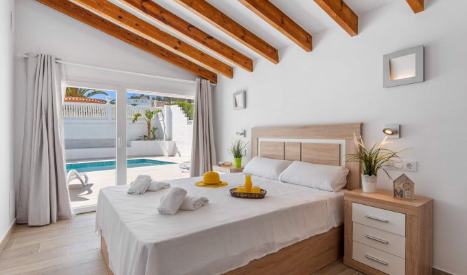 3 bedroom Calpe Costa Blanca villa rental with private pool near the beach