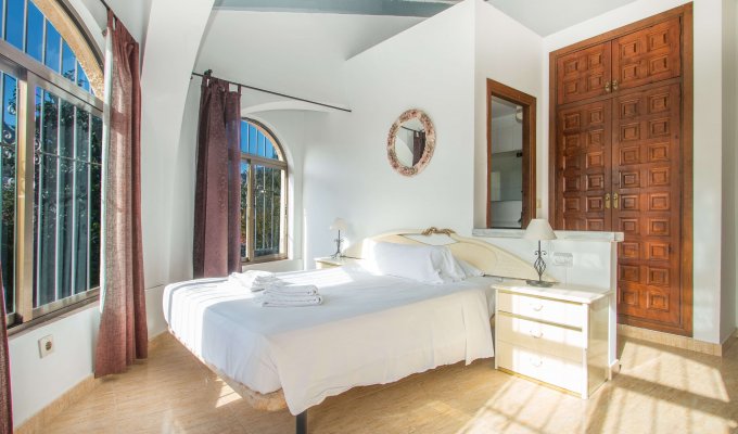 3 bedroom Calpe Costa Blanca villa rental with private pool near the beach
