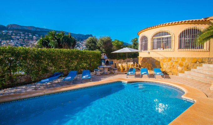 3 bedroom Calpe Costa Blanca villa rental with private pool near the beach