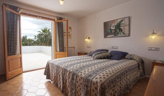 Luxury villa rental near Ibiza centre 11 persons private swimming pool in San Rafael
