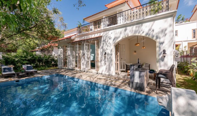 India Luxury villa rental Goa Assagao Pool Breakfast & staff