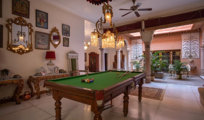 Rajasthan Jaipur luxury villa in royal style with private pool, staff, breakfast and housekeeping