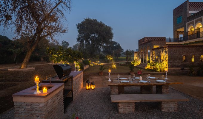 Gurgaon Gurugram luxury villa with private pool and breakfast close to Beri Village