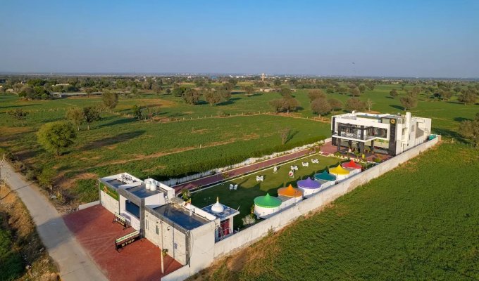 Rajasthan Jaipur villa rental with private pool, chef and breakfast