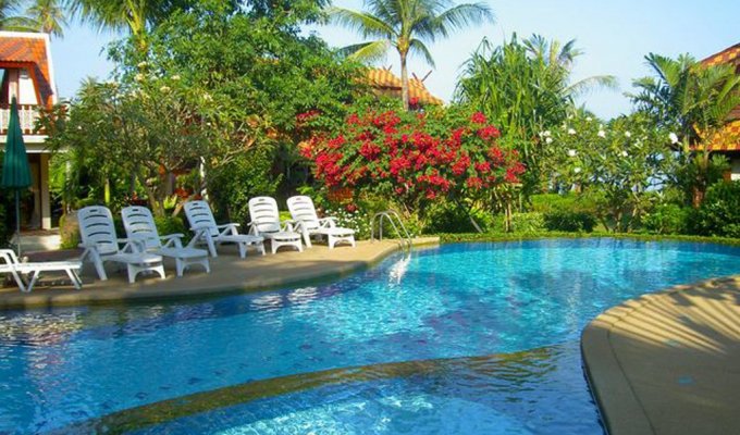 Koh Samui Villa Vacation Rentals, Beachfront with Private Pool & Jacuzzi in a Tropical Garden