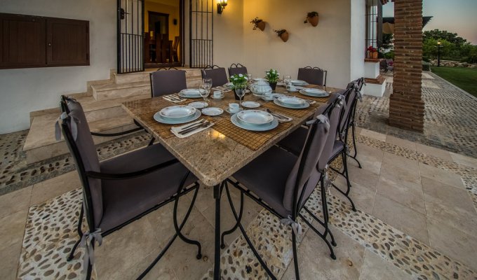 12 guest luxury villa Malaga