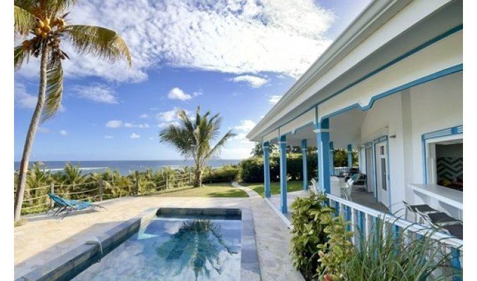 Creole villa rental in St-François in Guadeloupe with superb sea view 