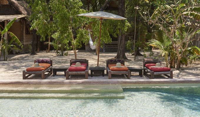 Indonesia Vacation Rental Villa Gili Islands with private pool and staff included at the seaside 