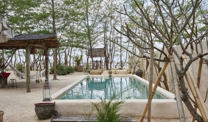 Indonesia Vacation Rental Villa Gili Islands with private pool and staff included at the seaside 