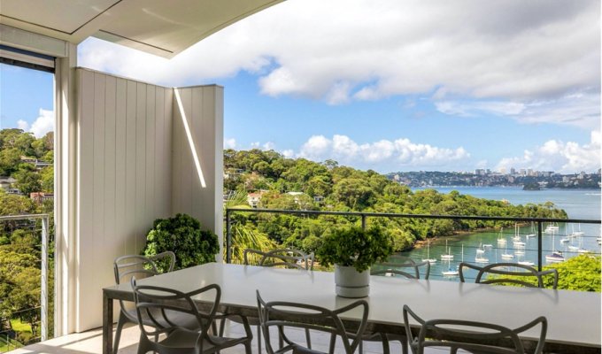 Luxury villa rental Sydney Australia with pool and beautiful view 
