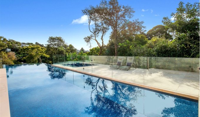 Elegant luxury villa rental in Sydney, Australia with private pool 