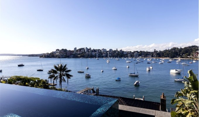 Luxury villa rental in Sydney, Australia with panoramic water views and private pool 