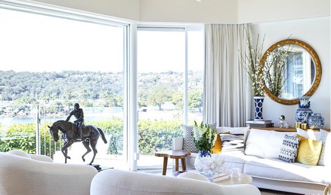 Luxury villa rental Sydney Australia with private pool close to the beach 