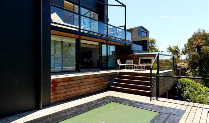 Luxury villa rental Melbourne Australia nature atmosphere with private pool 