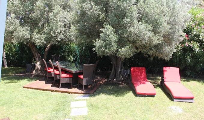Languedoc villa holiday rentals Sete near the beach private pool