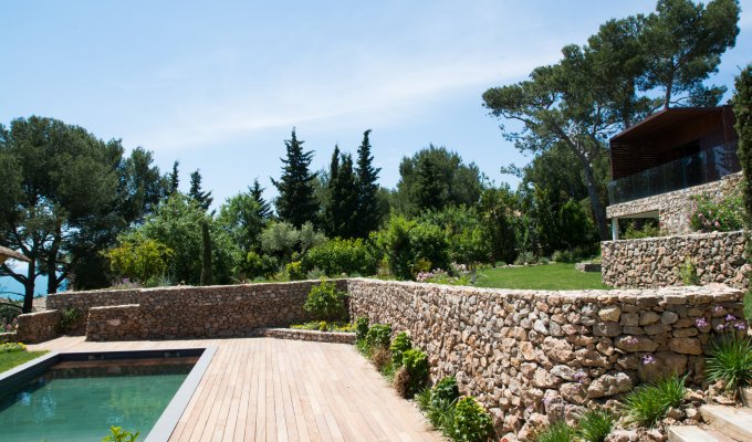 Languedoc villa holiday rentals Sete near the beach private pool