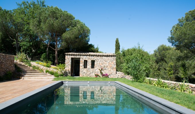 Languedoc villa holiday rentals Sete near the beach private pool