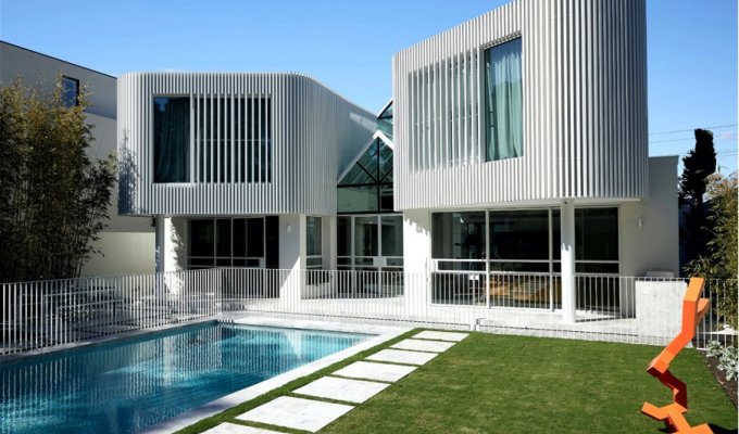 Luxury designer villa rental Melbourne Australia with private pool 