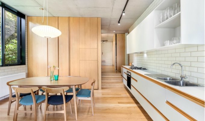 Luxury contemporary villa rental Melbourne Australia designed by an architect 