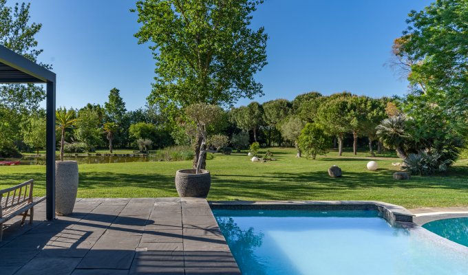 Languedoc villa holiday rentals Montpellier near the beach private pool