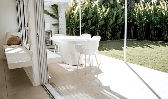 Luxury villa rental Gold Coast Australia inspiration Palm Spring with private pool 