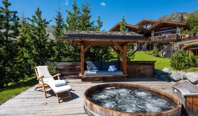 Verbier Luxury Ski Chalet Rental Jacuzzi