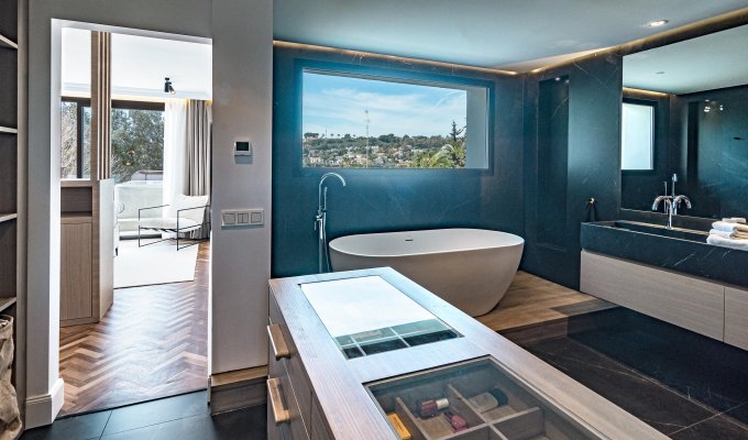 Bathroom of master-suite
