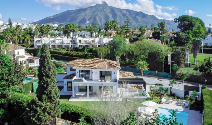 Luxury 10 guest villa rental Marbella Nueva Andalucia