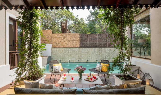 India Luxury villa rental Goa Assagao Pool Breakfast included & staff