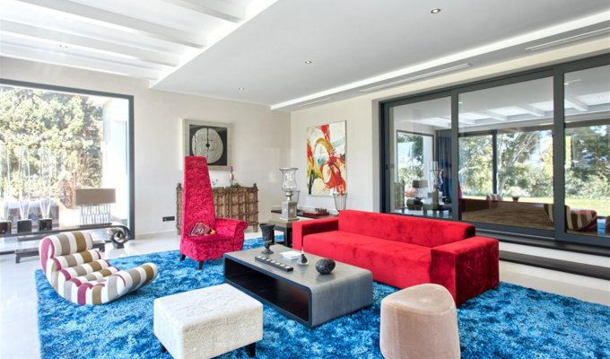 Marbella 10 guest luxury villa 