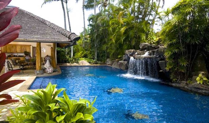 Hawaii Ohau luxury villa rental Lanikai with private pool and staff
