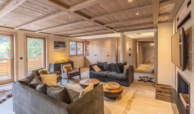 Megeve apartment rental Ski-in ski-out access Rochebrune concierge