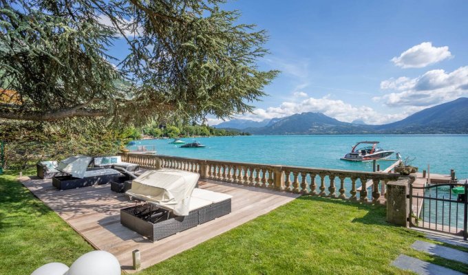 Lake Annecy Villa rental Veyrier du Lac with dock