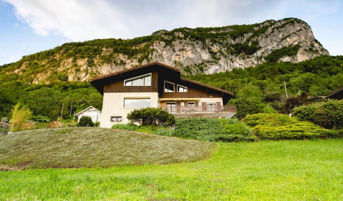 Lake Annecy chalet rental in Veyrier du lac with private pool