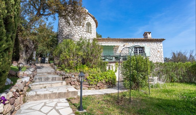 French Riviera villa rental in Mandelieu-la-Napoule Cannes private pool