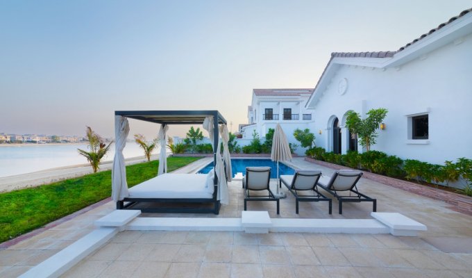 Dubai Luxury Villa rental Palm Jumeirah Private Beach & Pool