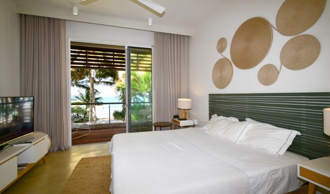 Mauritius Beachfront Villa Rental Trou d'Eau Douce Cerfs Island with cook