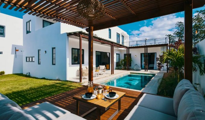 Mauritius Villa rental Trou aux Biches beach 5 mins drivig with staff