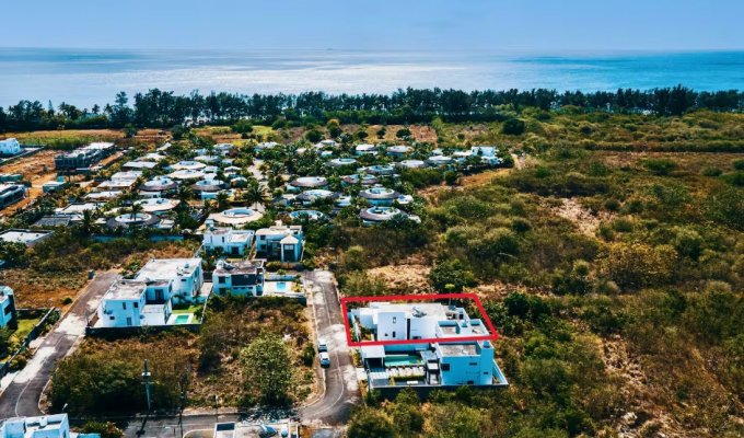 Mauritius Villa rental Trou aux Biches beach 5 mins drivig with staff