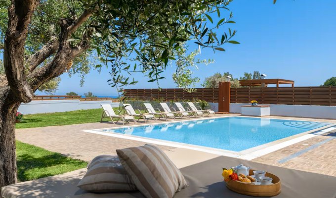 Rhodes Villa rental private pool PMR acces