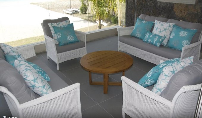 Mauritius Beachfront apartment rental Pointe d'Esny complex with pool & parking