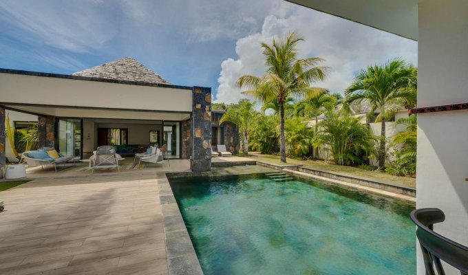 Mauritius Luxury Villa rentals in Pereybere 5 mins driving from the beach