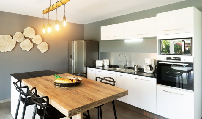 Luxury villa in Le Gosier, a 5-minute walk from St. Felix Beach