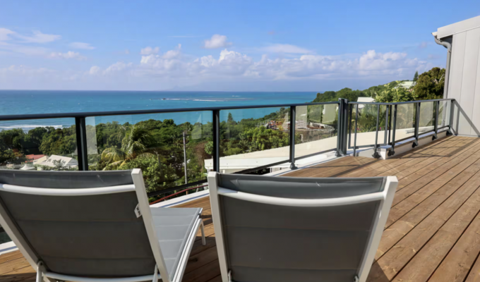 Luxury Villa in Le Gosier Ocean View & Private Pool, Beach Within 2min Walking Distance